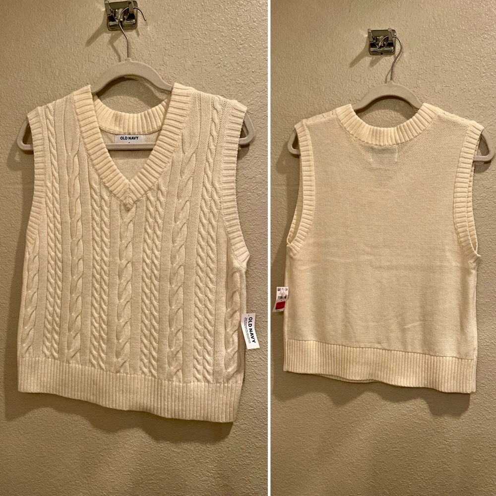 Old Navy Cream V-Neck Cable Knit Sweater Vest